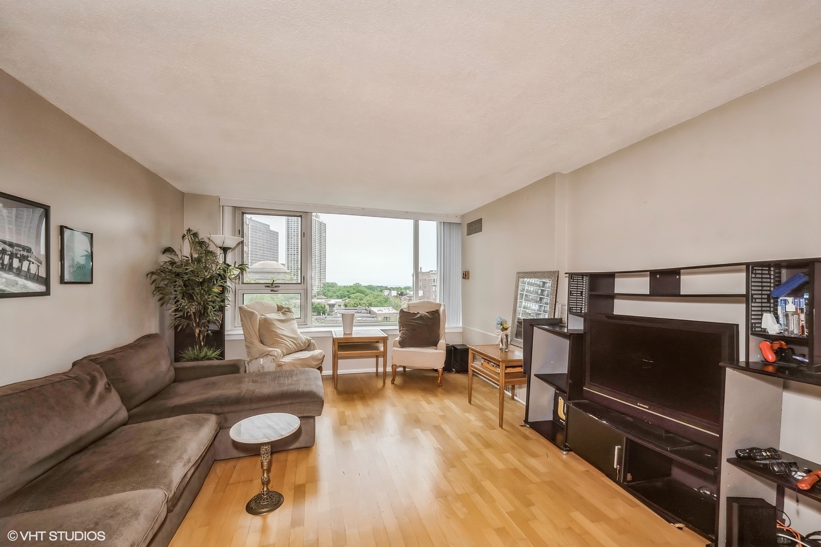 2728 N HAMPDEN Court Unit: 805
