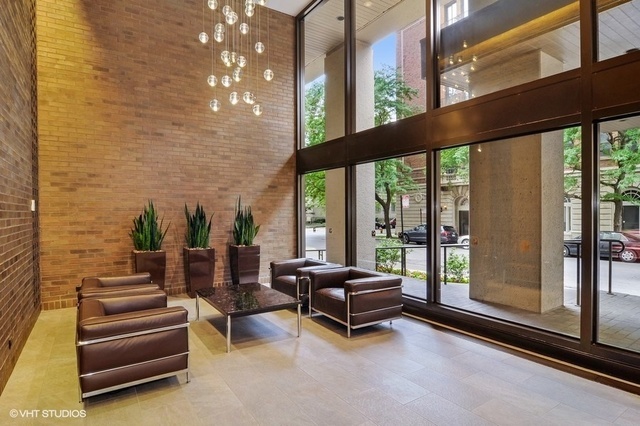 2650 N LAKEVIEW Avenue Unit: 2703