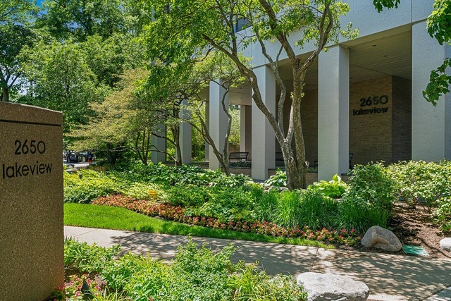 2650 N LAKEVIEW Avenue Unit: 2703
