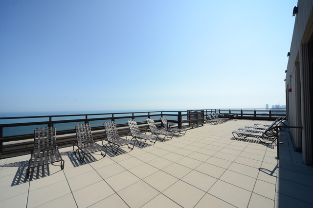 2650 N LAKEVIEW Avenue Unit: 2703