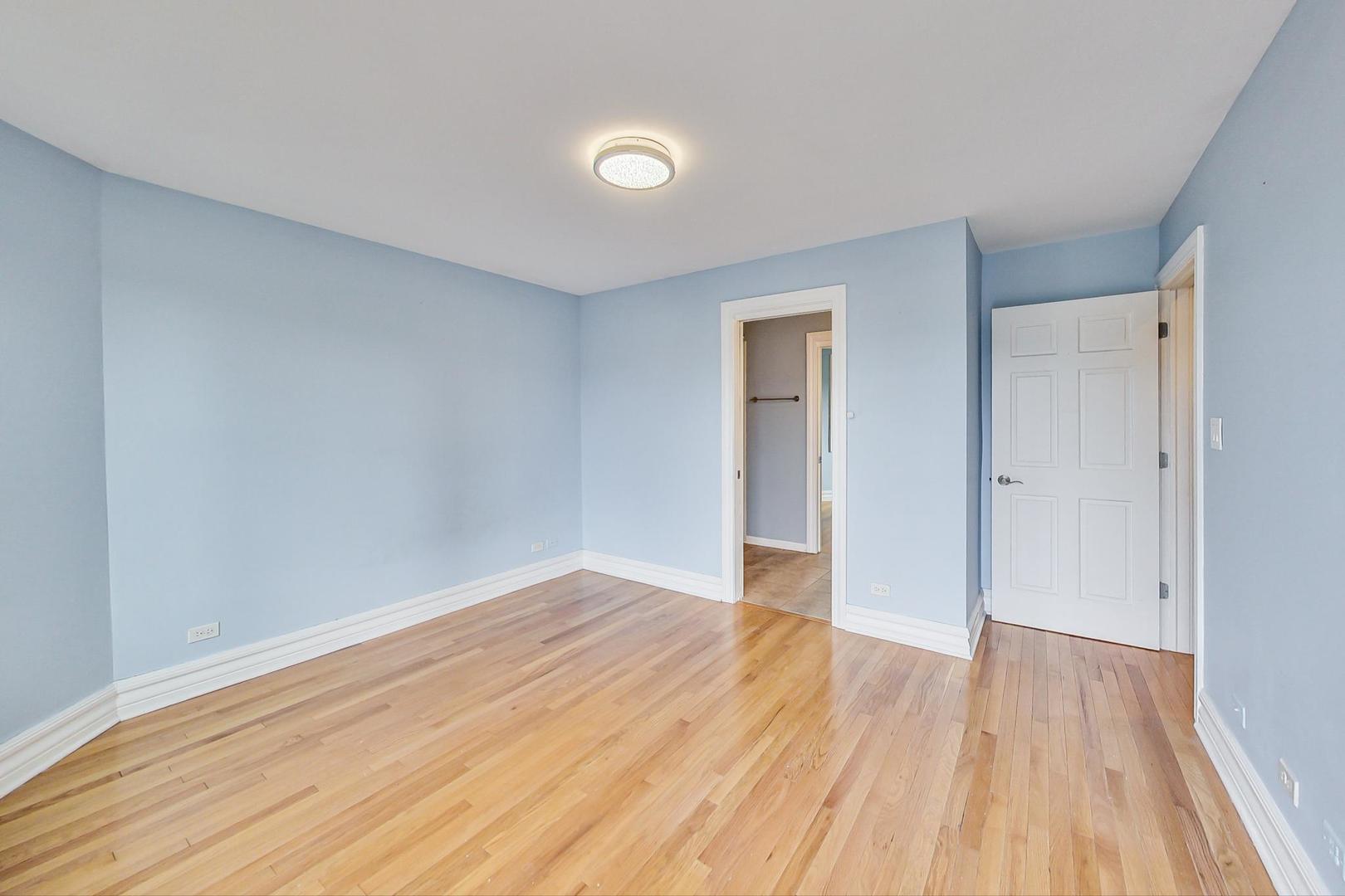 5127 N Damen Avenue Unit: 7