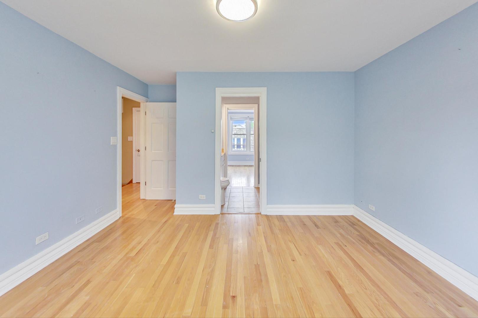 5127 N Damen Avenue Unit: 7