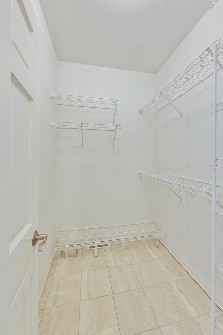 5127 N Damen Avenue Unit: 7