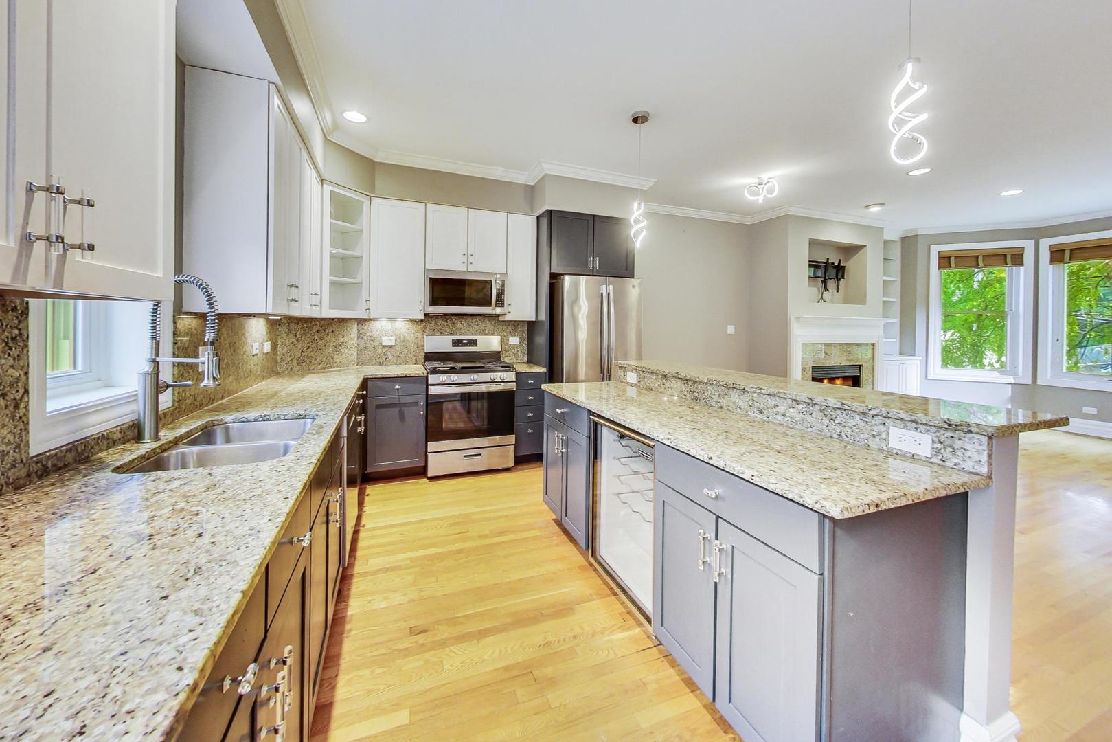 5127 N Damen Avenue Unit: 7