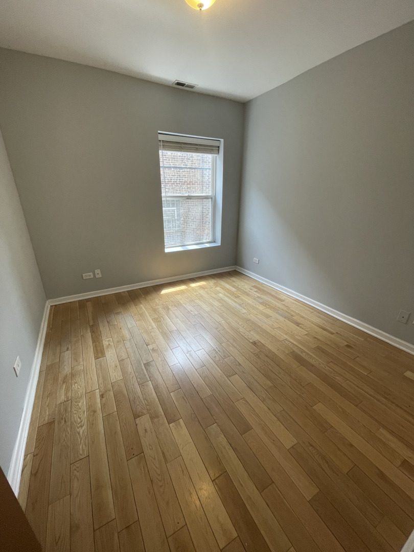 4748 N Albany Avenue Unit: 1
