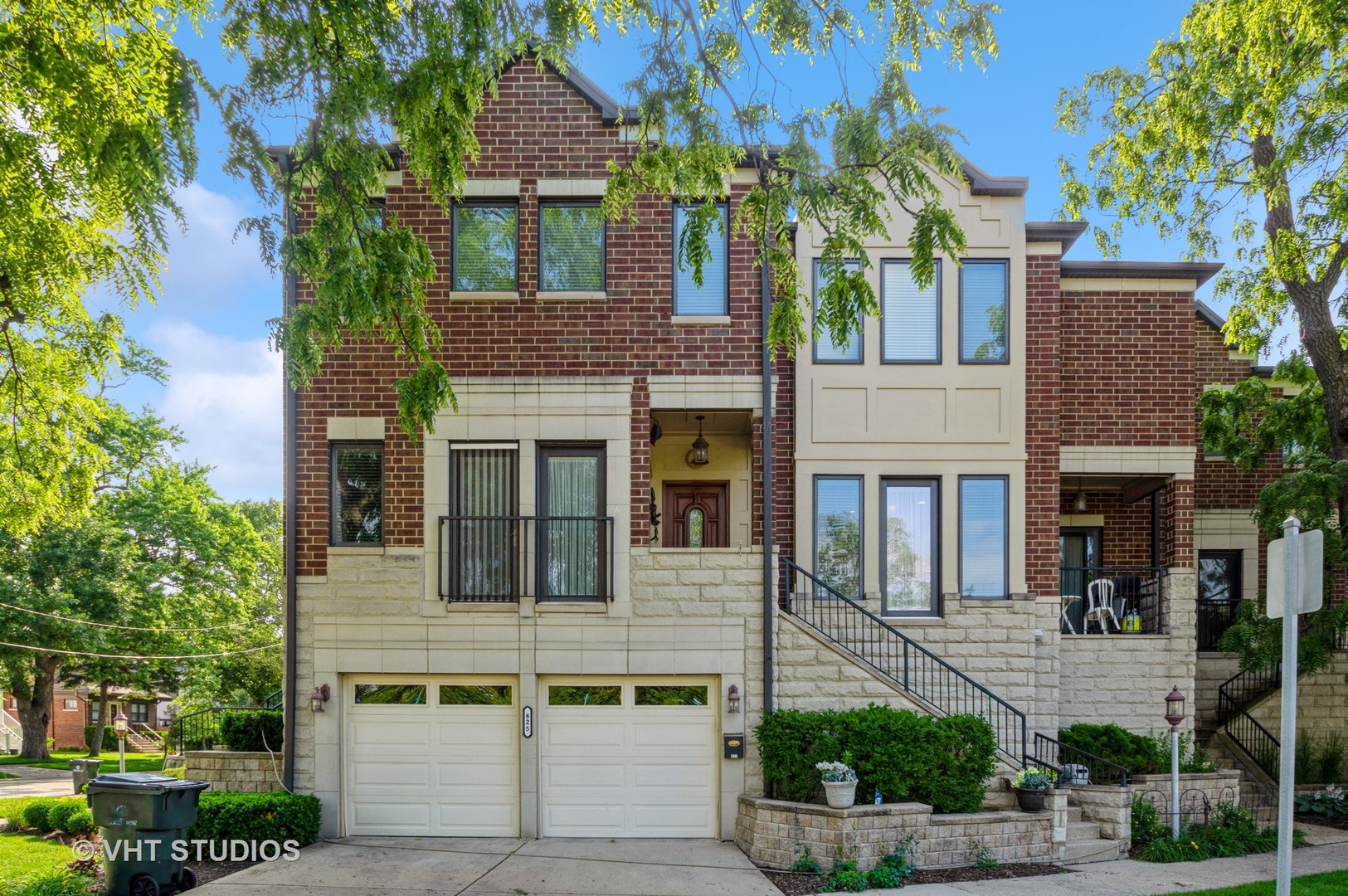825 Railroad Avenue
