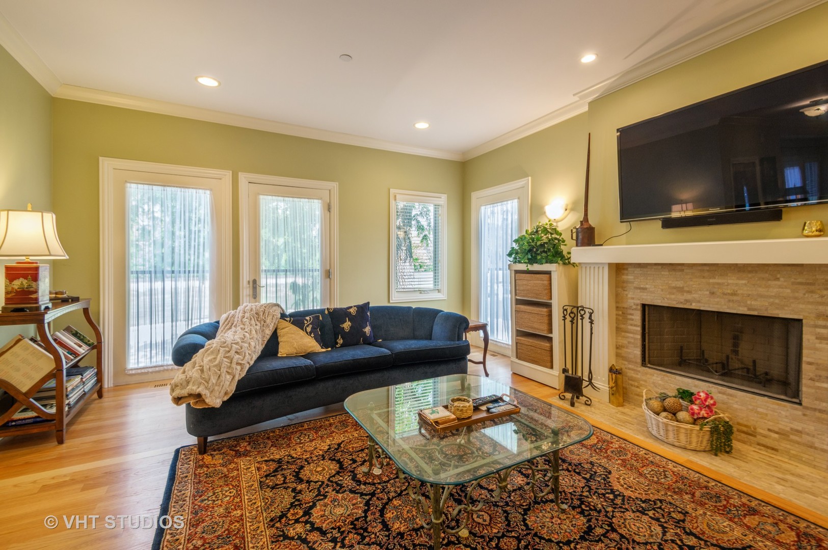 825 Railroad Avenue