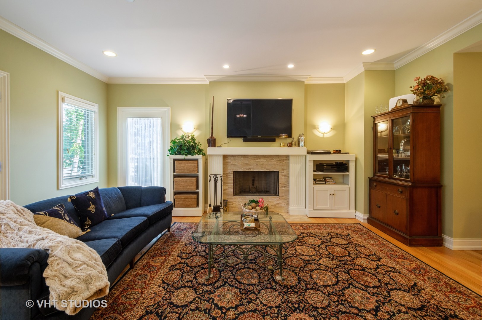 825 Railroad Avenue