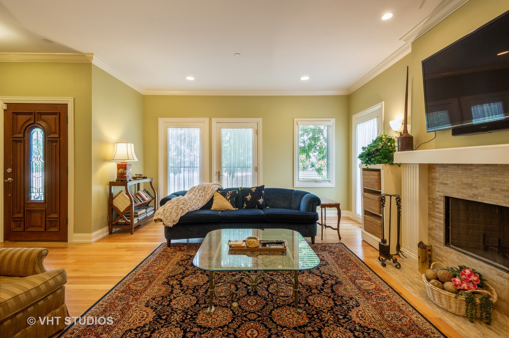 825 Railroad Avenue