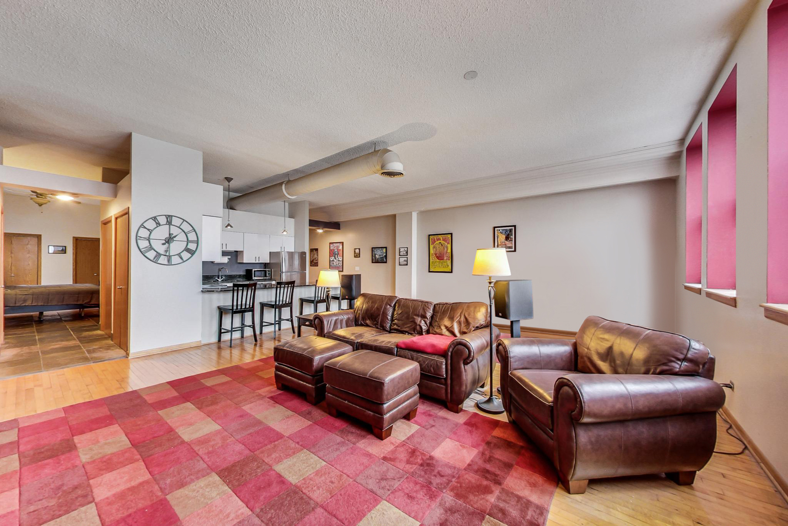 3323 N Paulina Street Unit: 4F