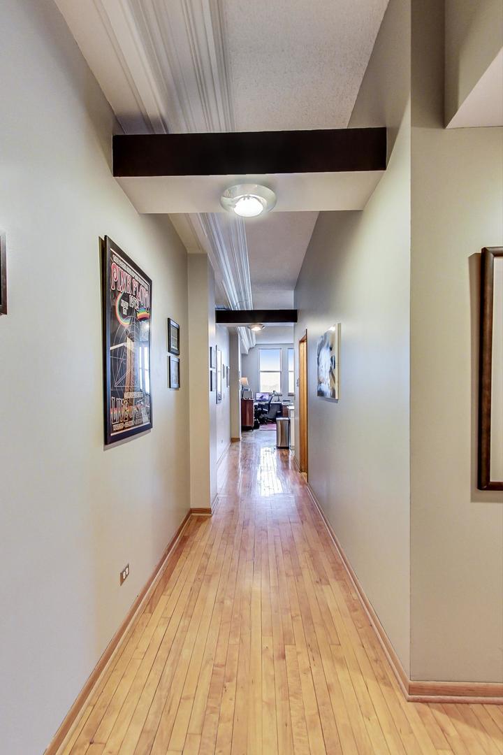 3323 N Paulina Street Unit: 4F