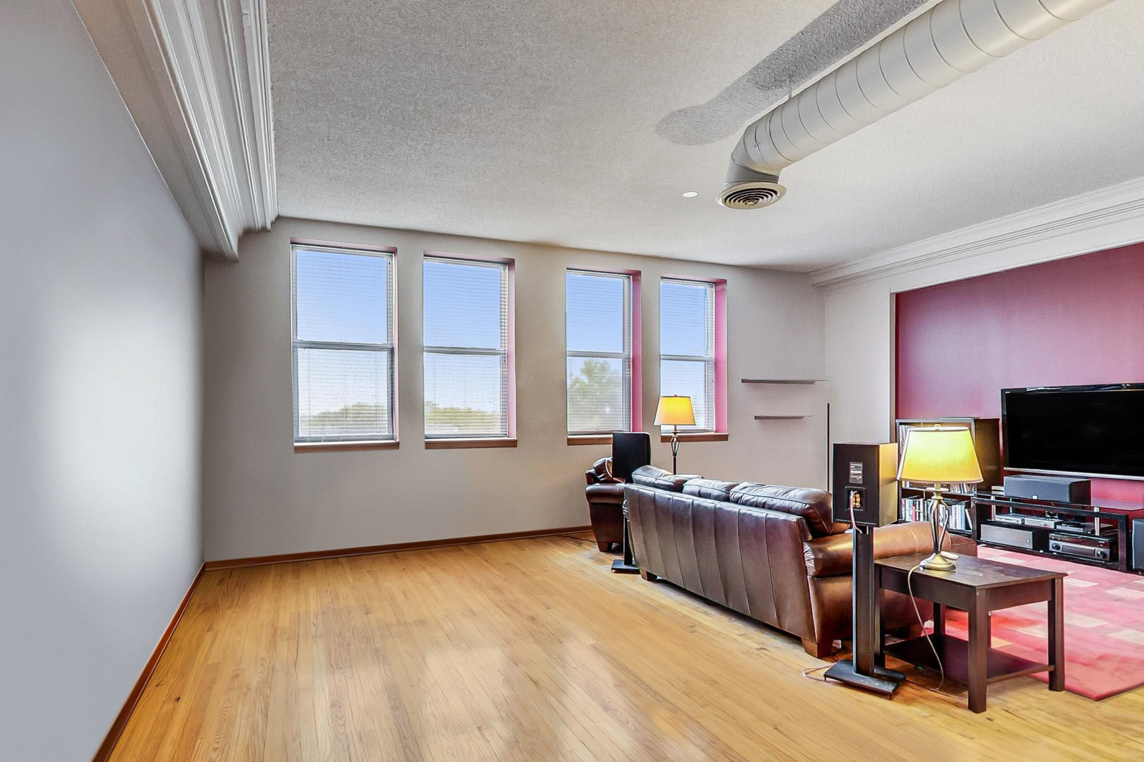 3323 N Paulina Street Unit: 4F