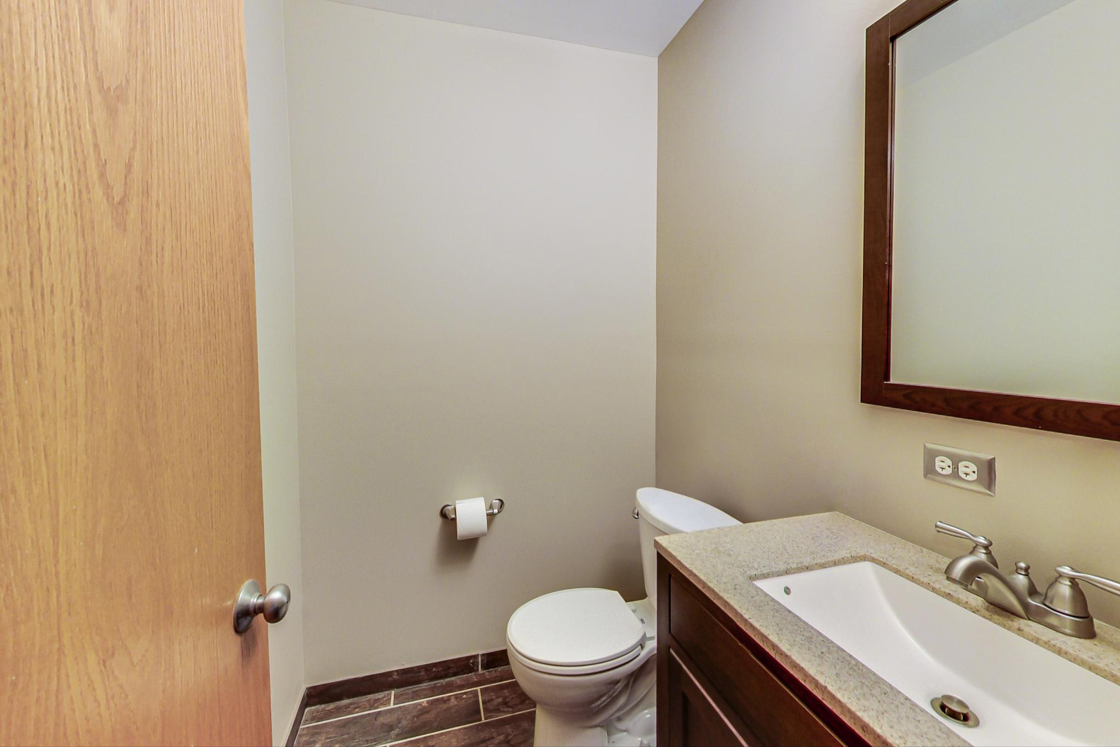 3323 N Paulina Street Unit: 4F