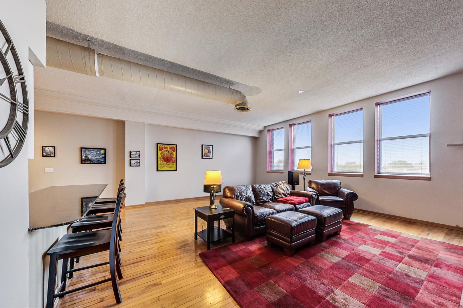3323 N Paulina Street Unit: 4F