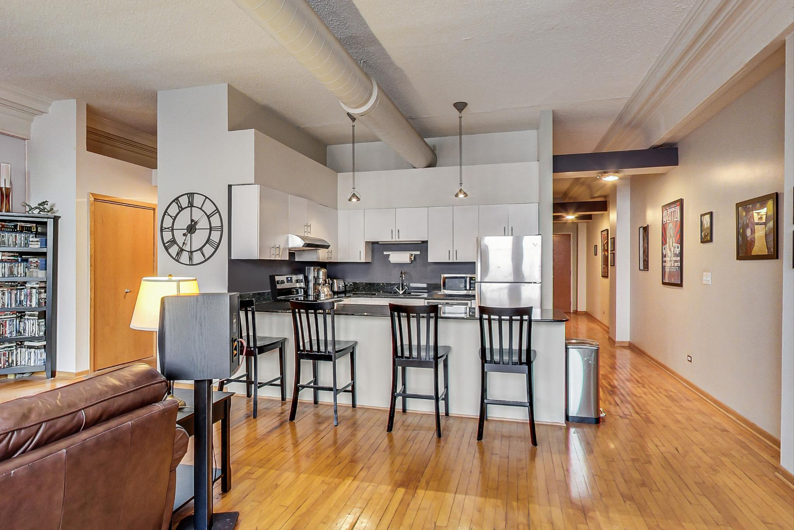3323 N Paulina Street Unit: 4F