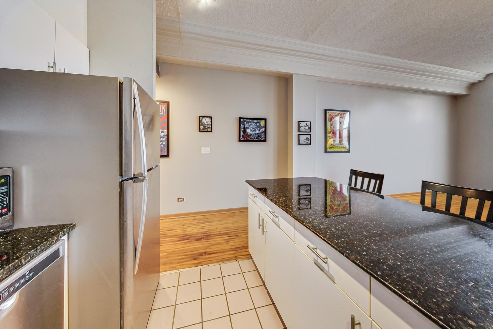 3323 N Paulina Street Unit: 4F
