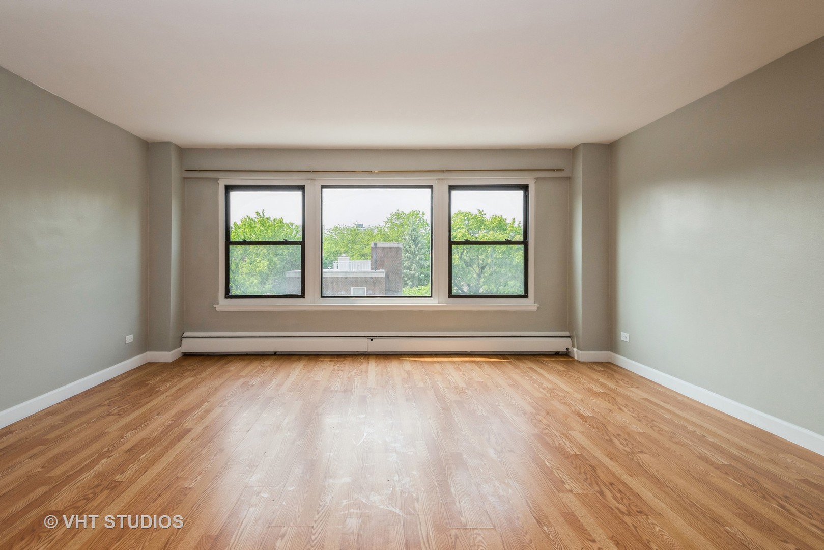 4880 N Marine Drive Unit: 408