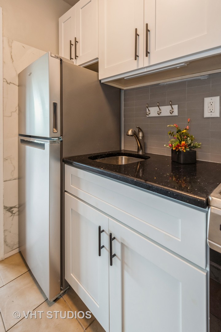 4880 N Marine Drive Unit: 408
