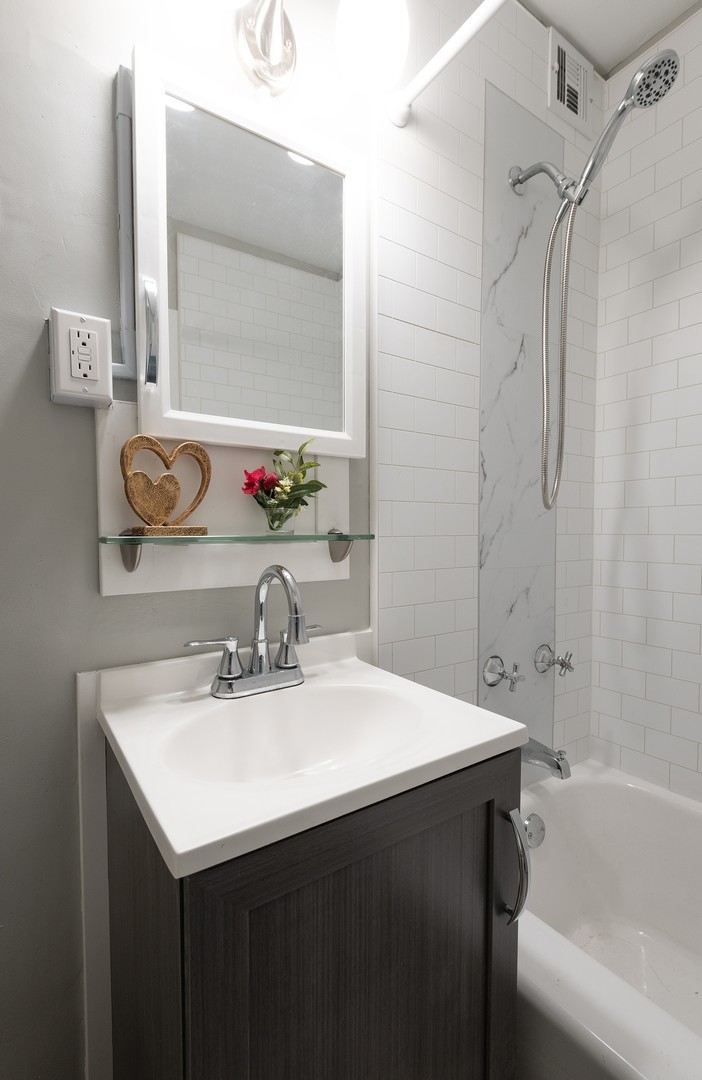 4880 N Marine Drive Unit: 408