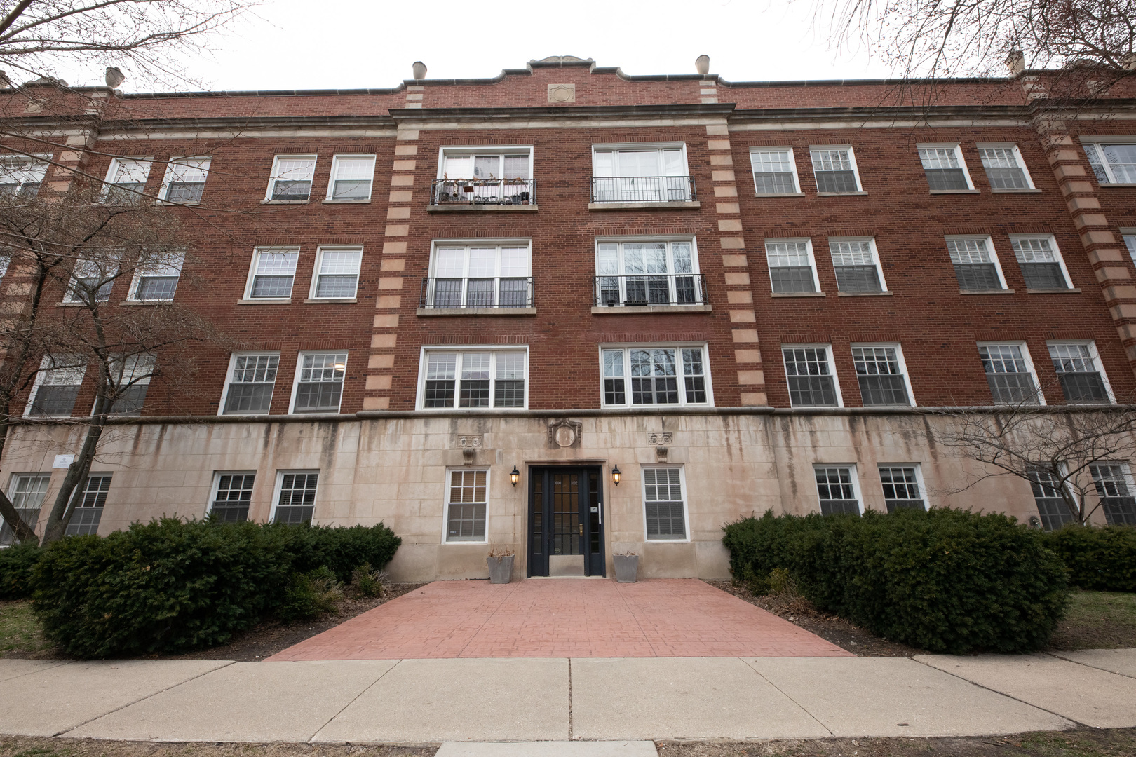 1010 Hinman Avenue Unit: 1N