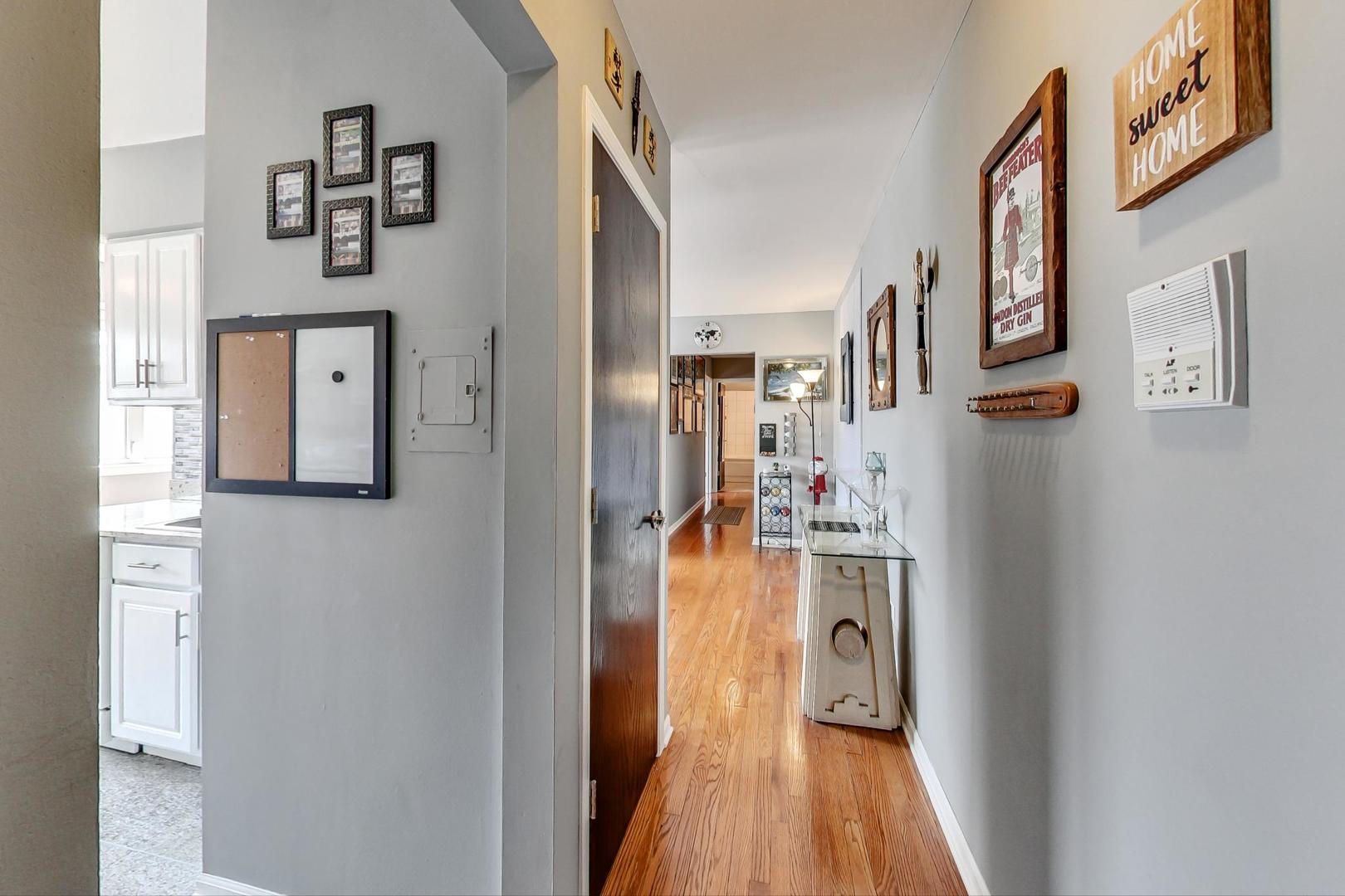 6316 N Paulina Street Unit: 3C