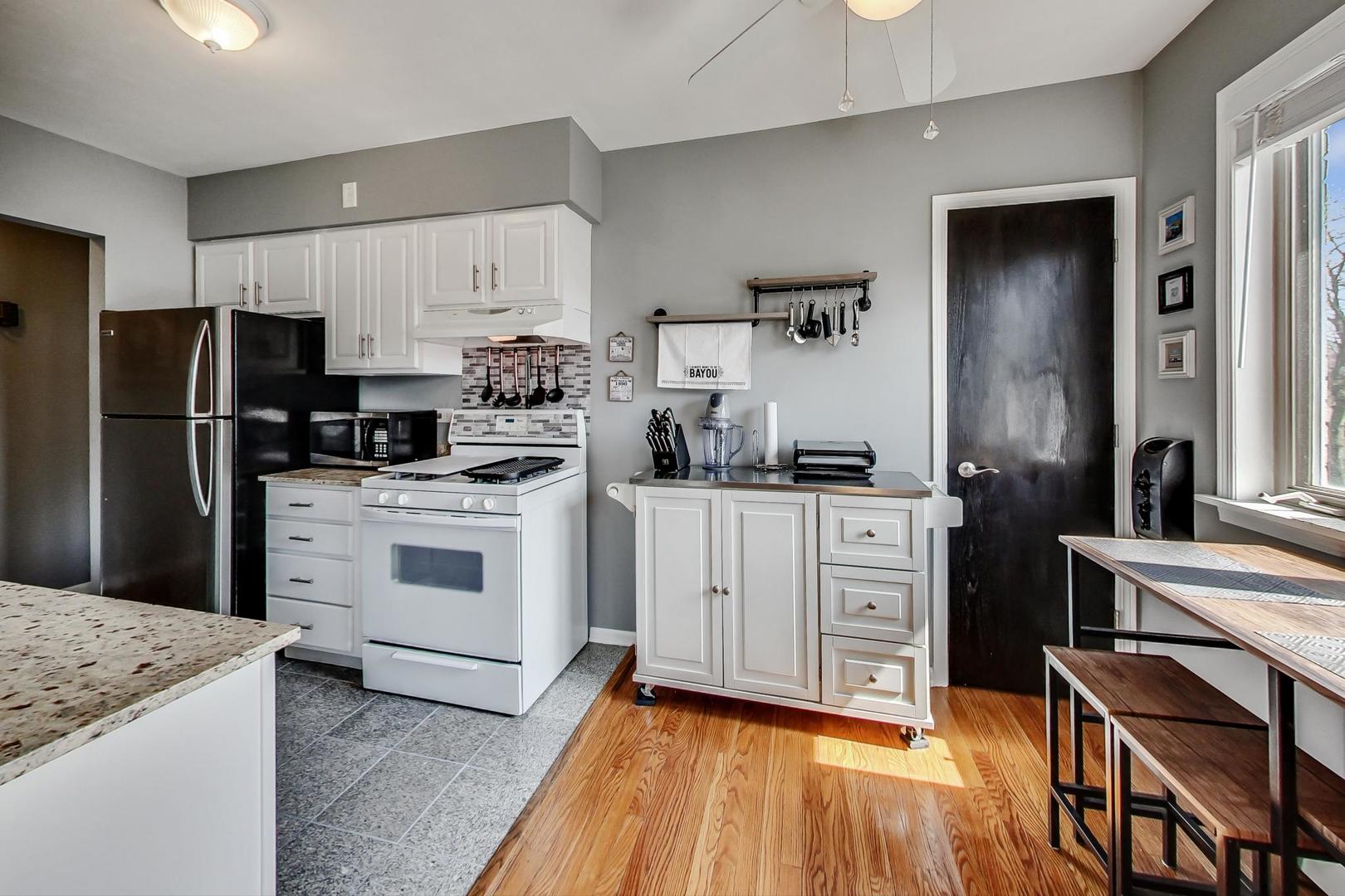 6316 N Paulina Street Unit: 3C