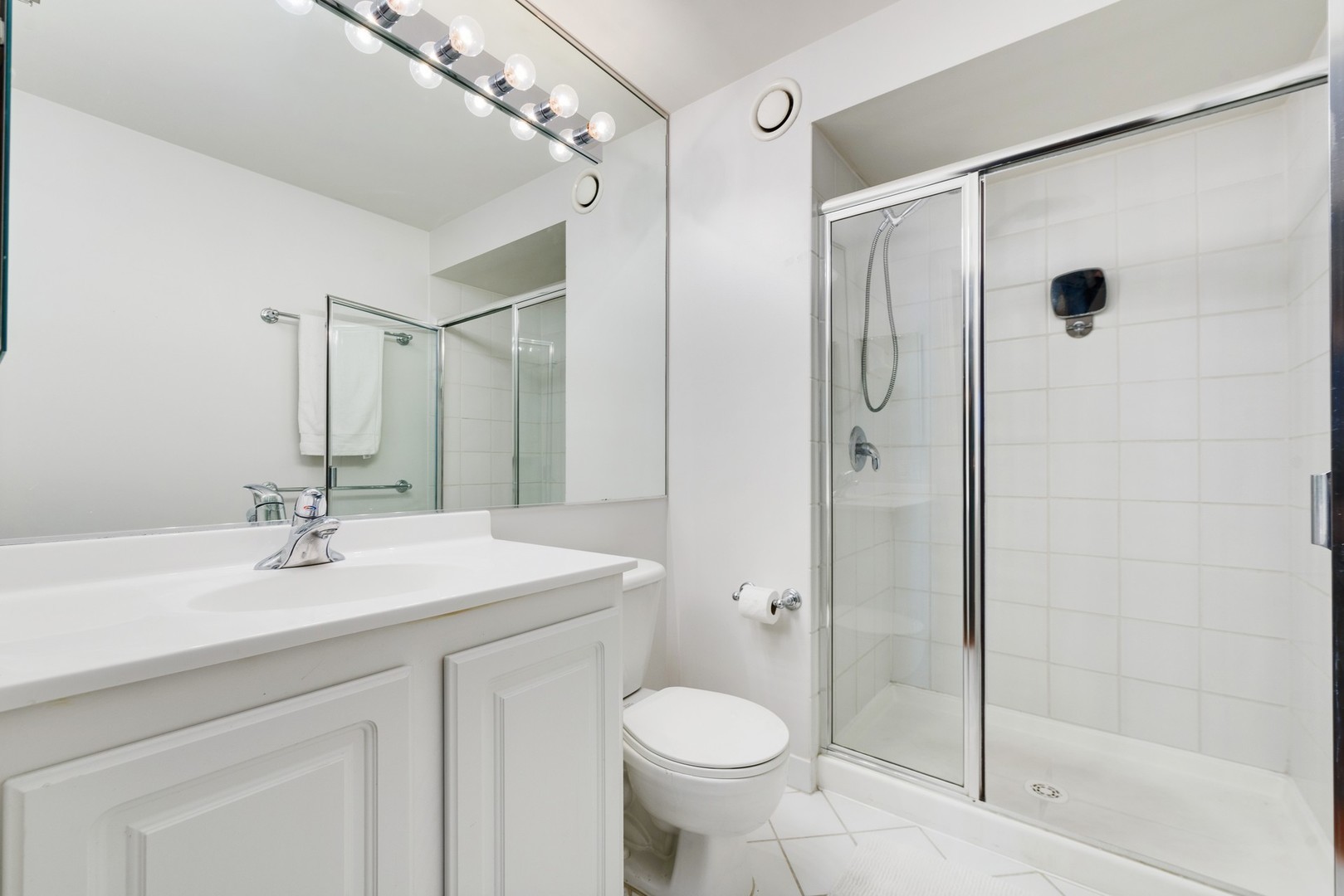 345 N La Salle Drive Unit: 3907