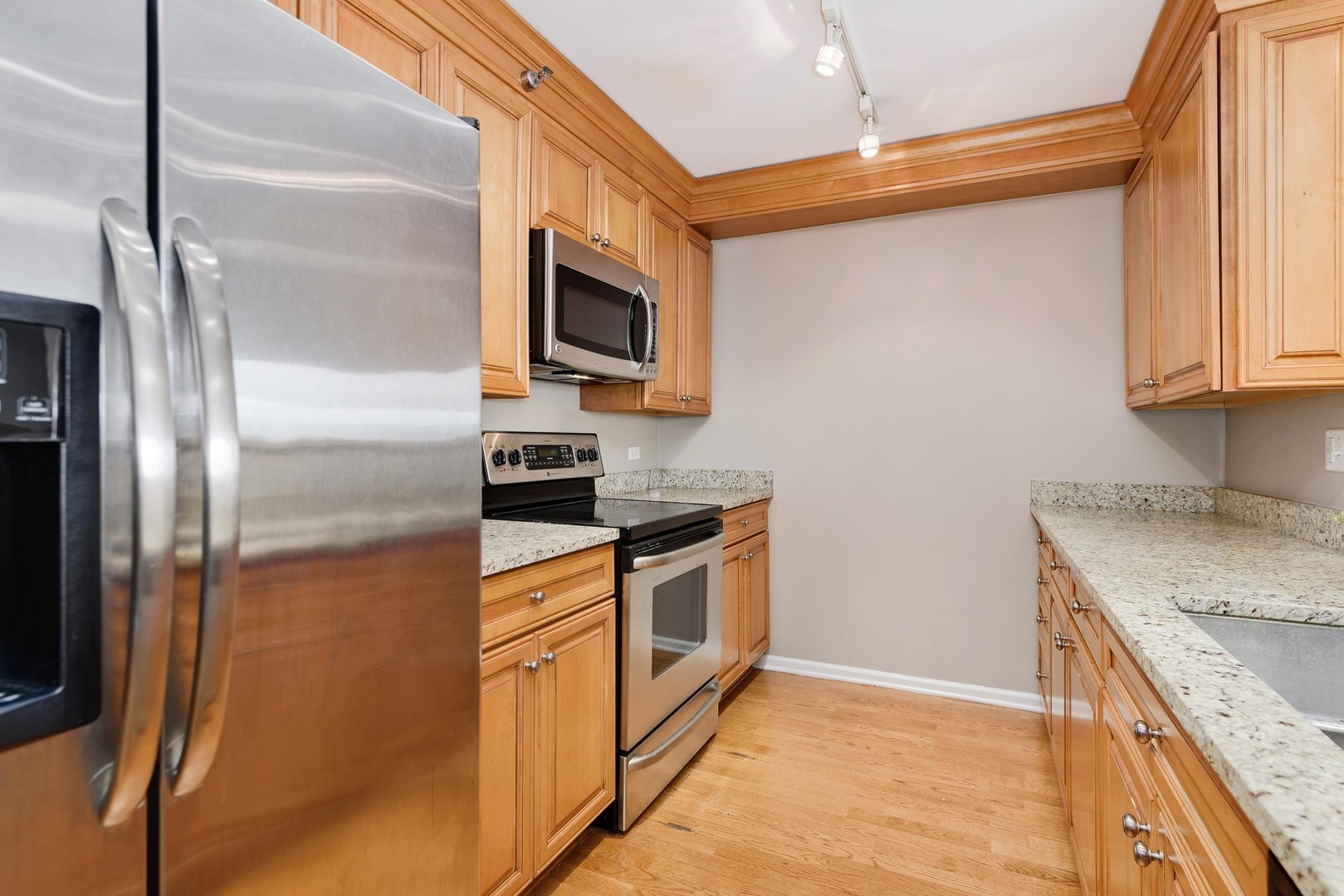 345 N La Salle Drive Unit: 3907