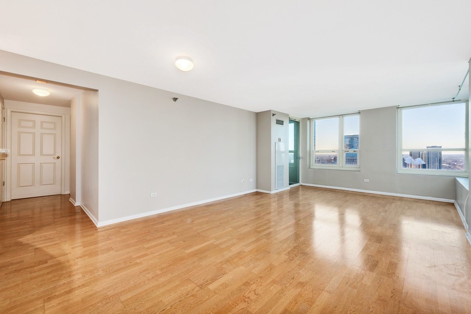 345 N La Salle Drive Unit: 3907