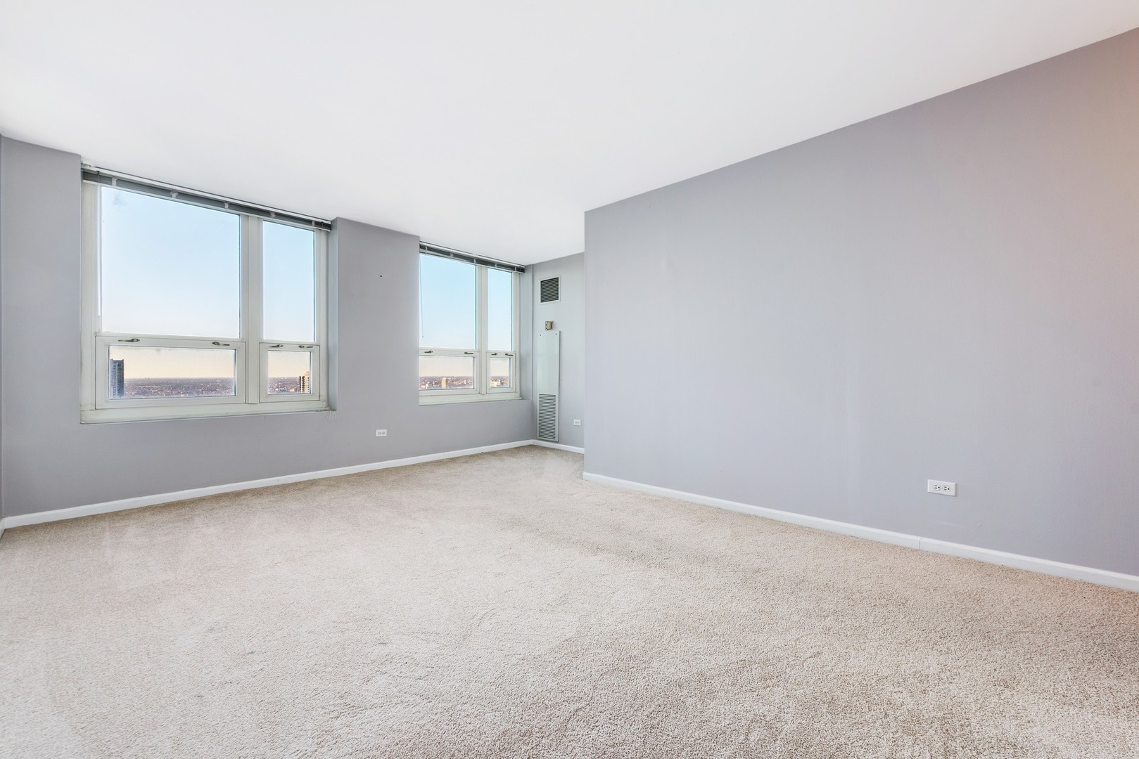 345 N La Salle Drive Unit: 3907