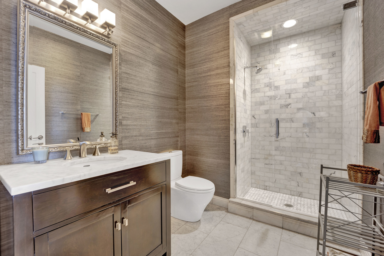 1600 S PRAIRIE Avenue Unit: 2101