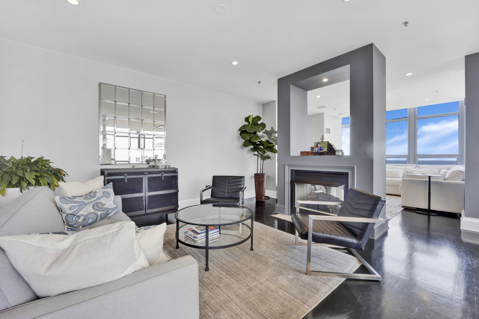 1600 S PRAIRIE Avenue Unit: 2101