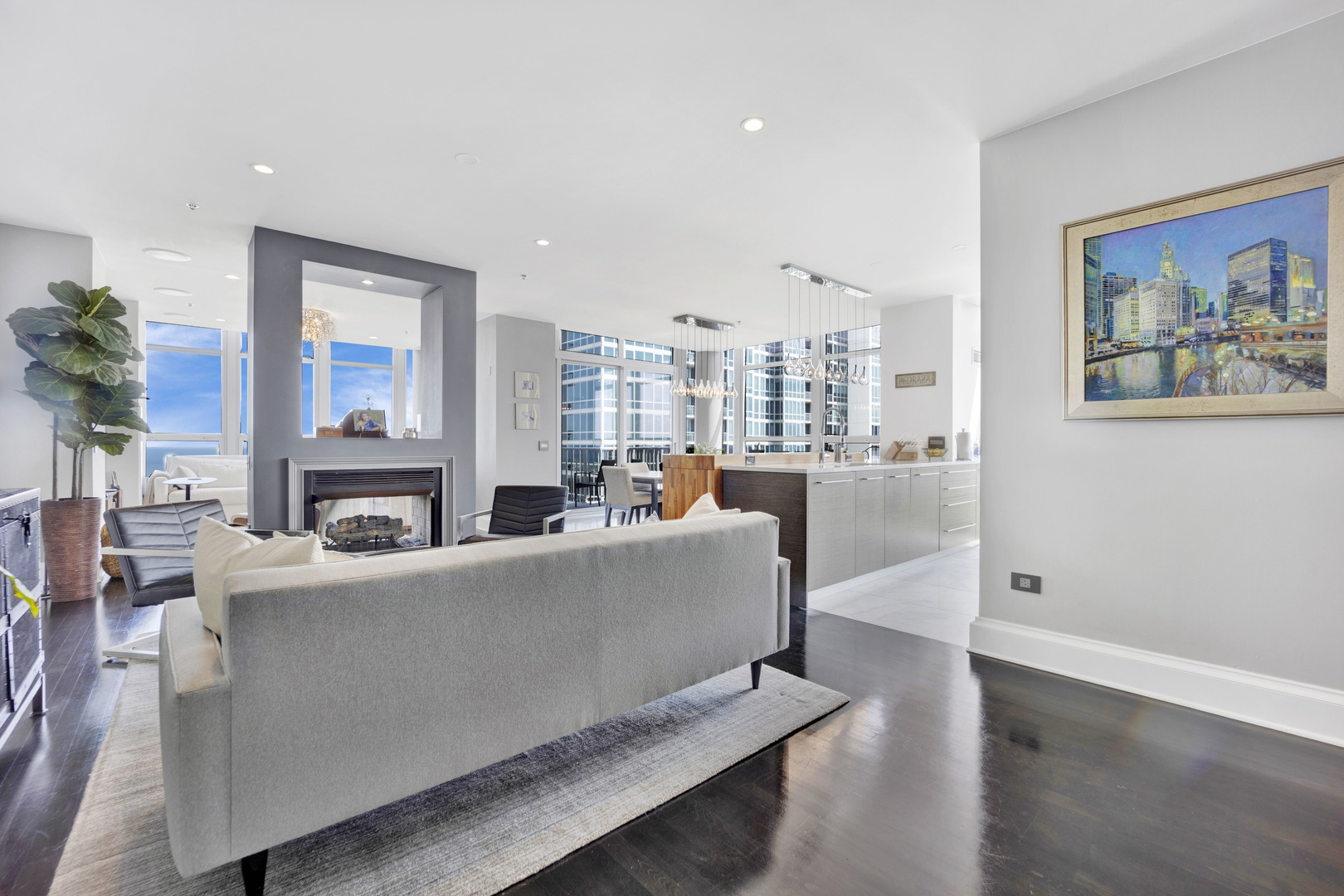 1600 S PRAIRIE Avenue Unit: 2101