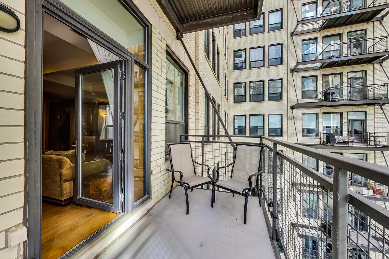 910 S MICHIGAN Avenue Unit: 1415