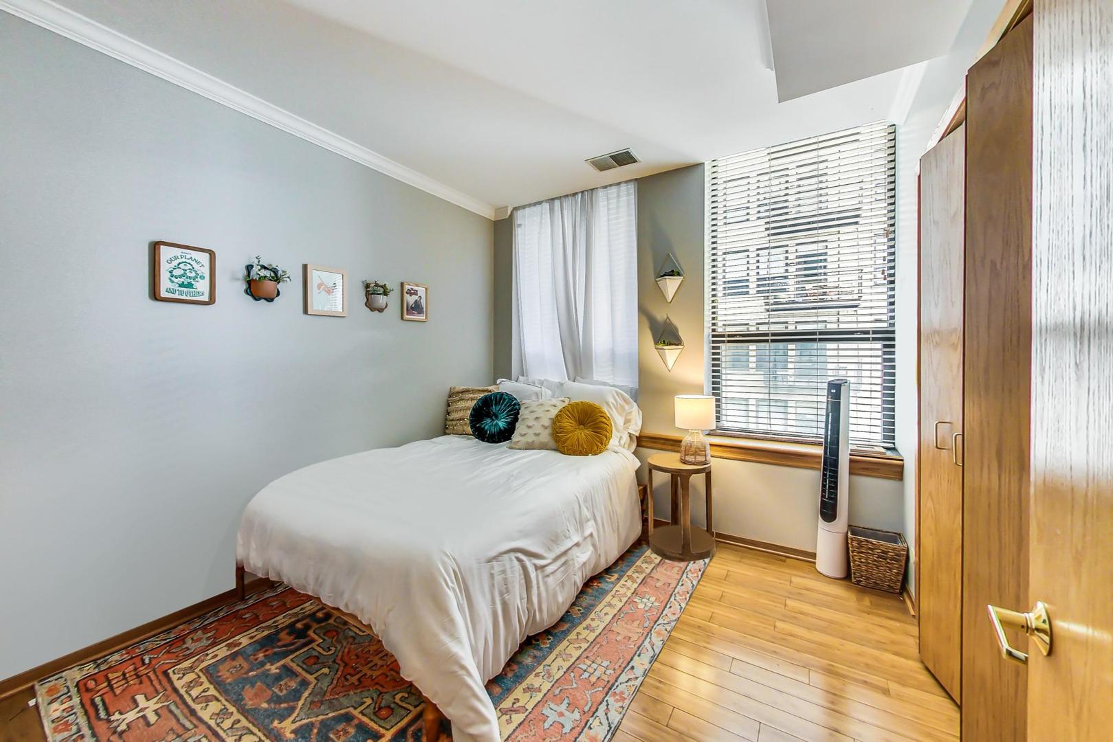 910 S MICHIGAN Avenue Unit: 1415