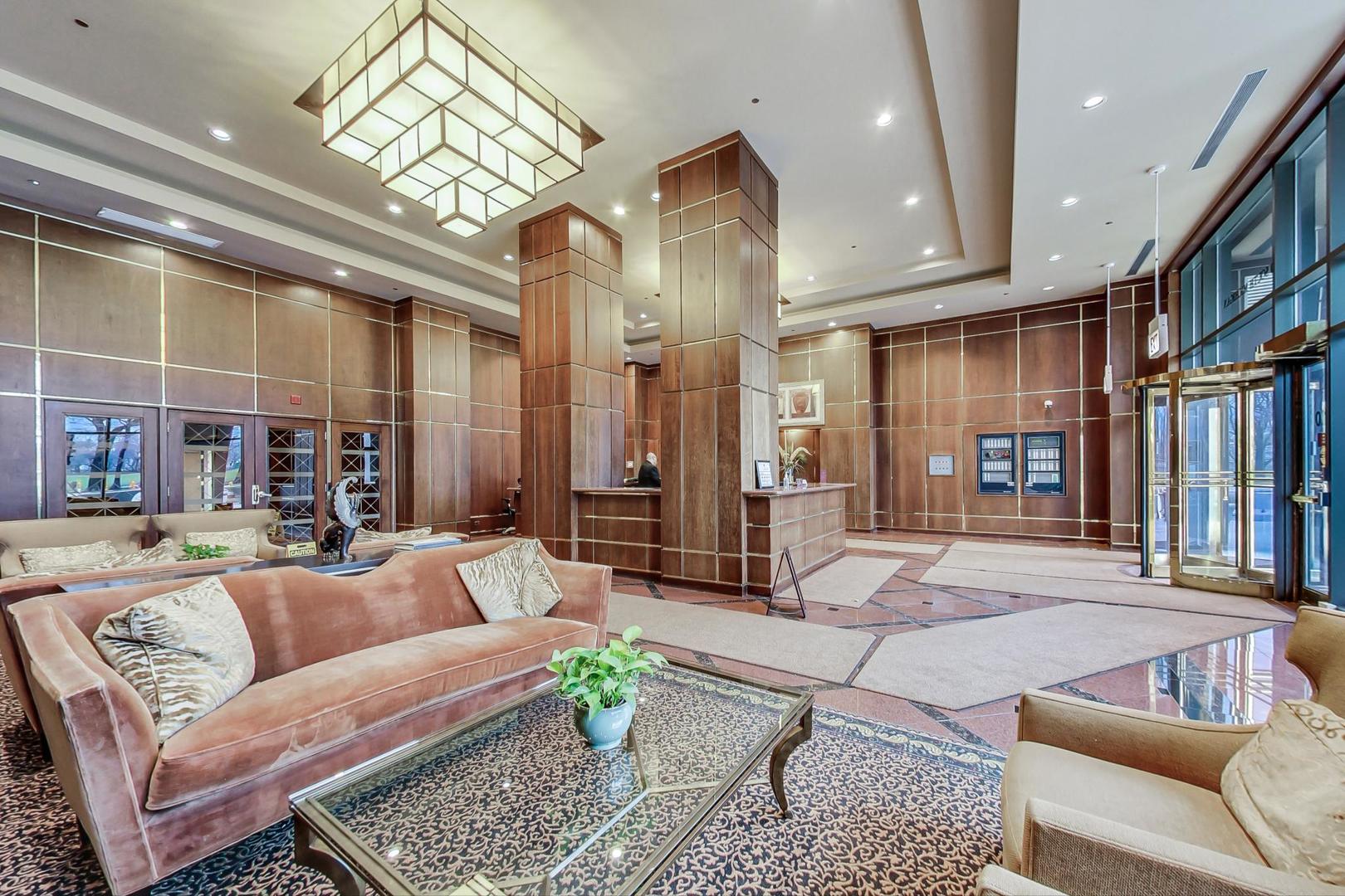 910 S MICHIGAN Avenue Unit: 1415