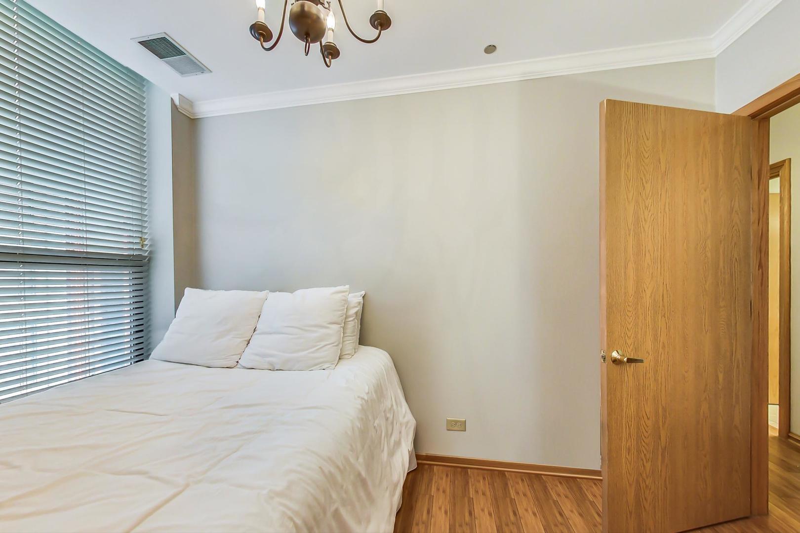 910 S MICHIGAN Avenue Unit: 1415