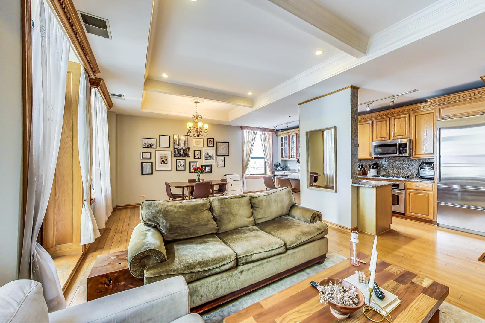 910 S MICHIGAN Avenue Unit: 1415