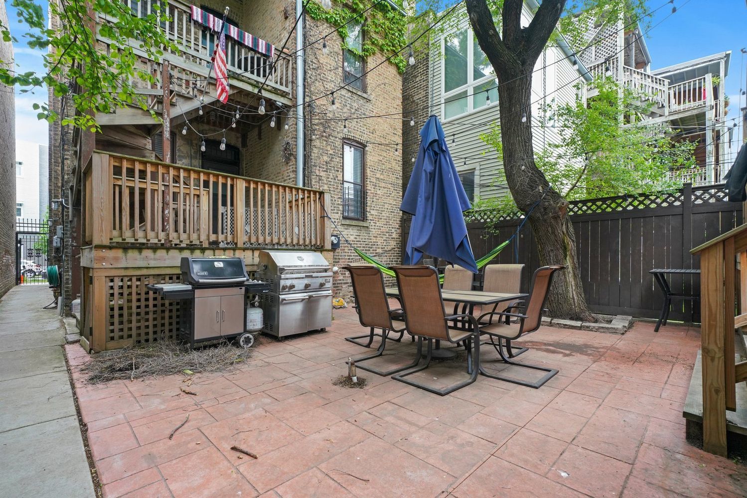 1527 N Claremont Avenue Unit: 1F