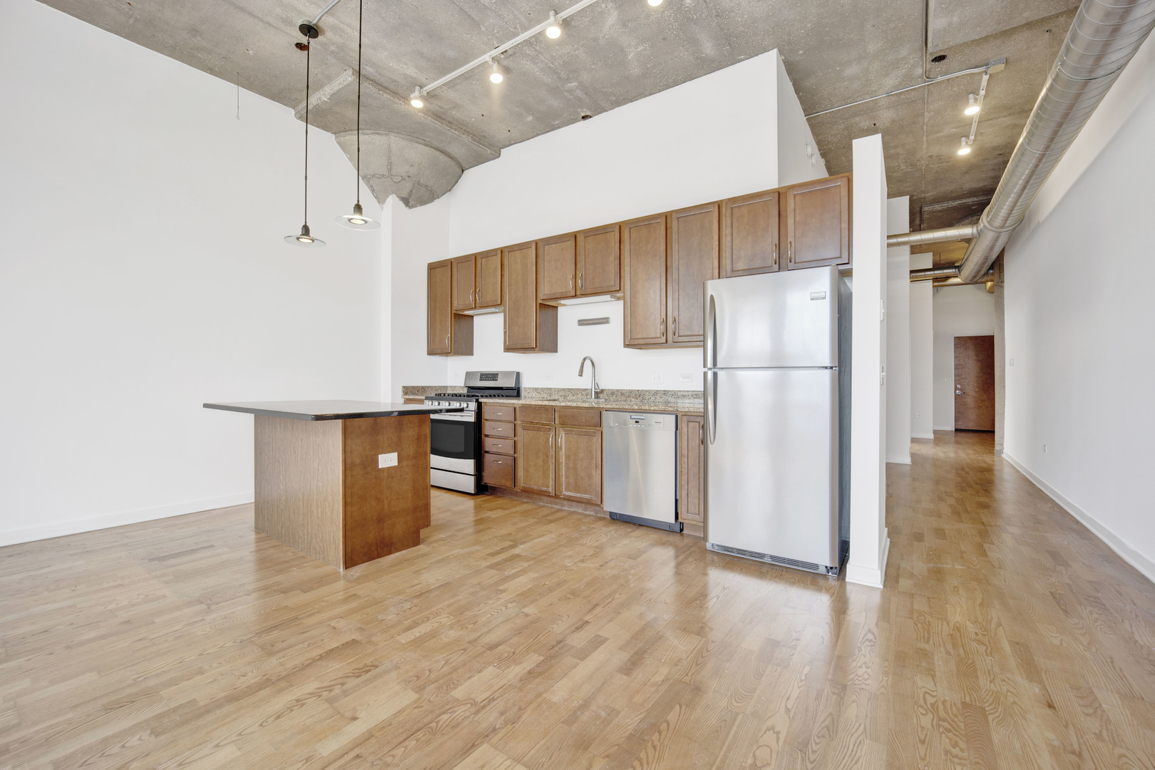 3963 W Belmont Avenue Unit: 331