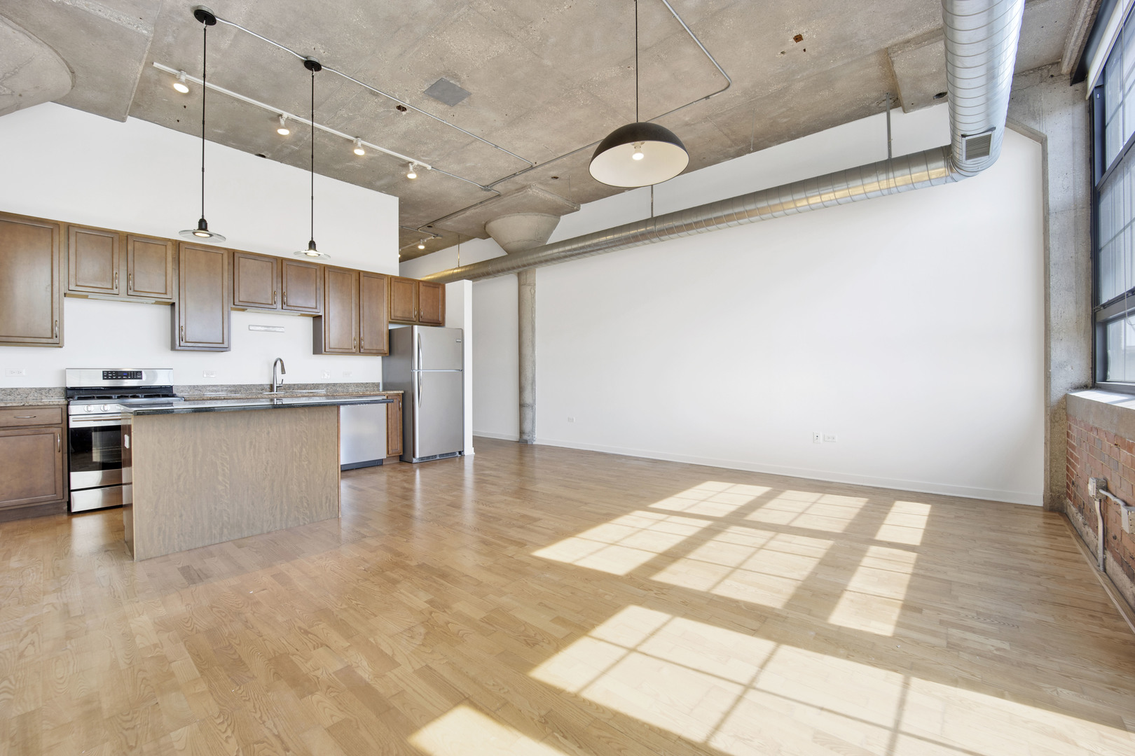 3963 W Belmont Avenue Unit: 331