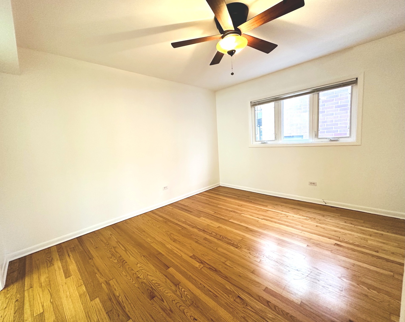 2716 W Montrose Avenue Unit: 3