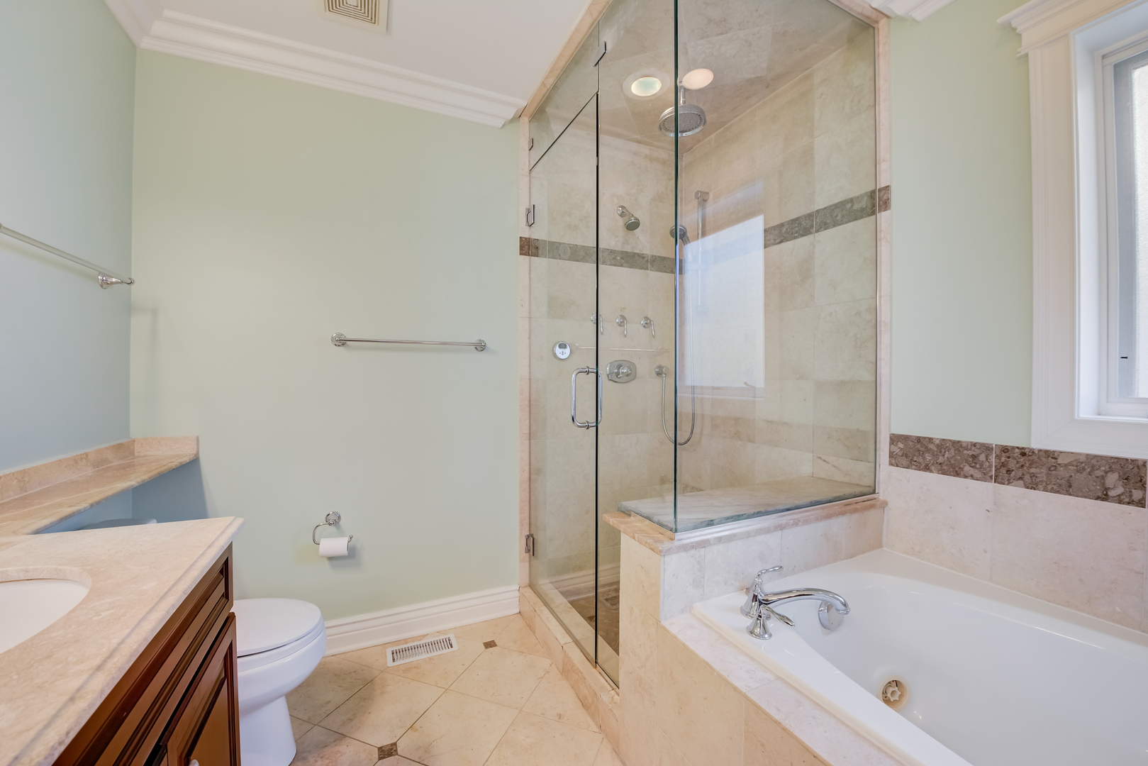 842 W Aldine Avenue Unit: 1