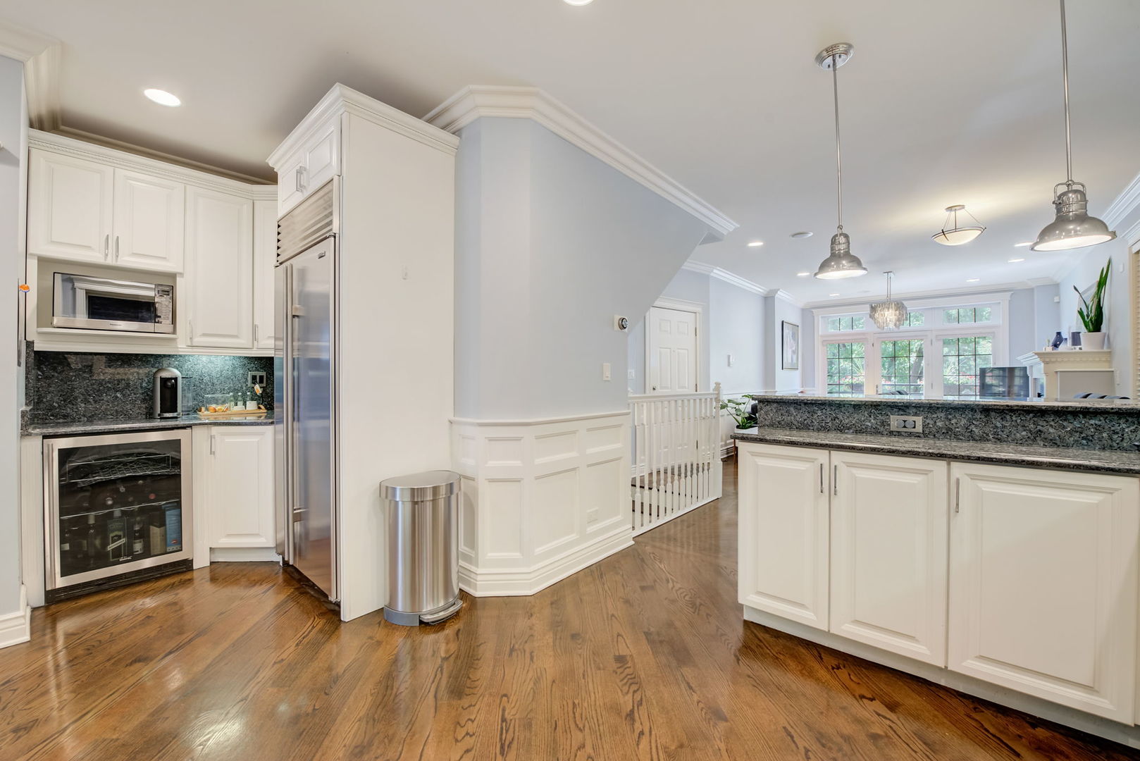 842 W Aldine Avenue Unit: 1