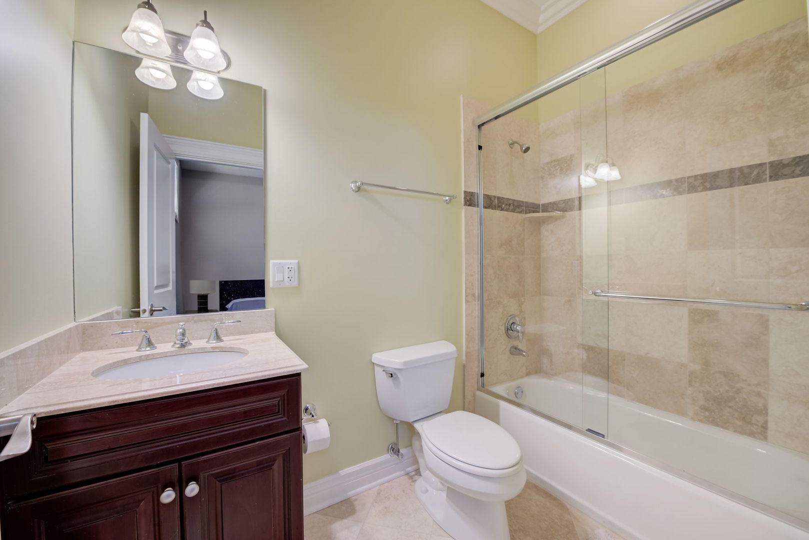 842 W Aldine Avenue Unit: 1