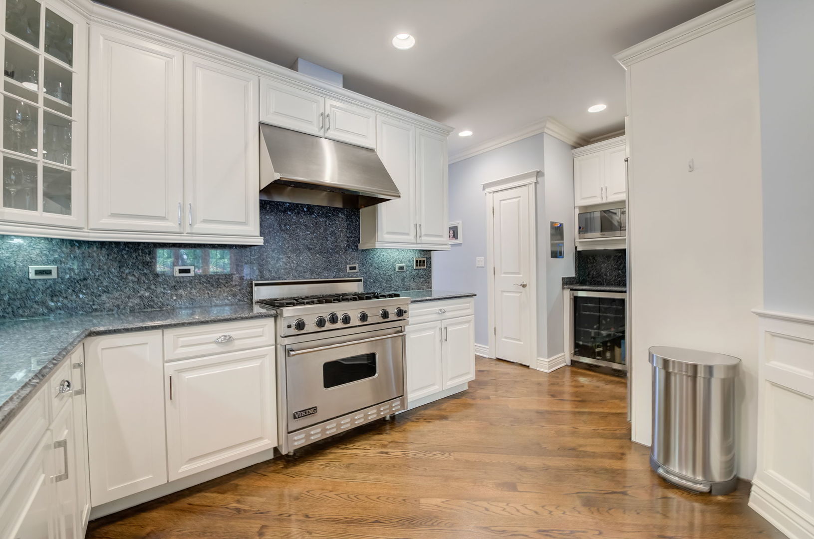842 W Aldine Avenue Unit: 1