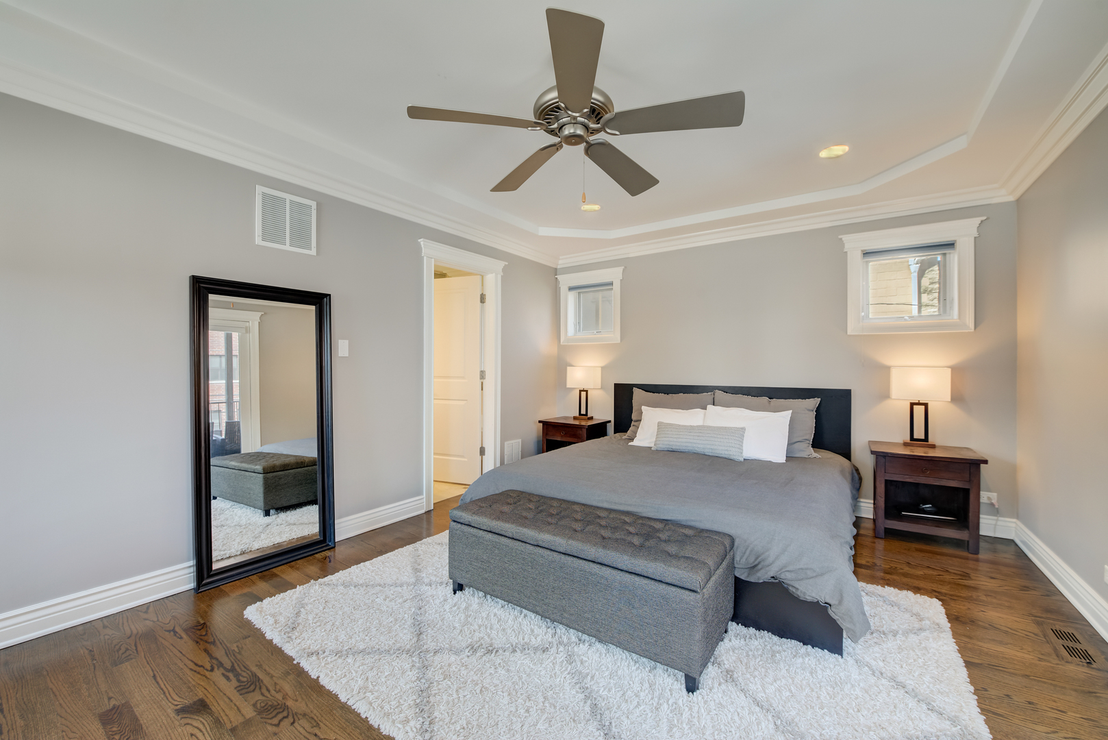 842 W Aldine Avenue Unit: 1