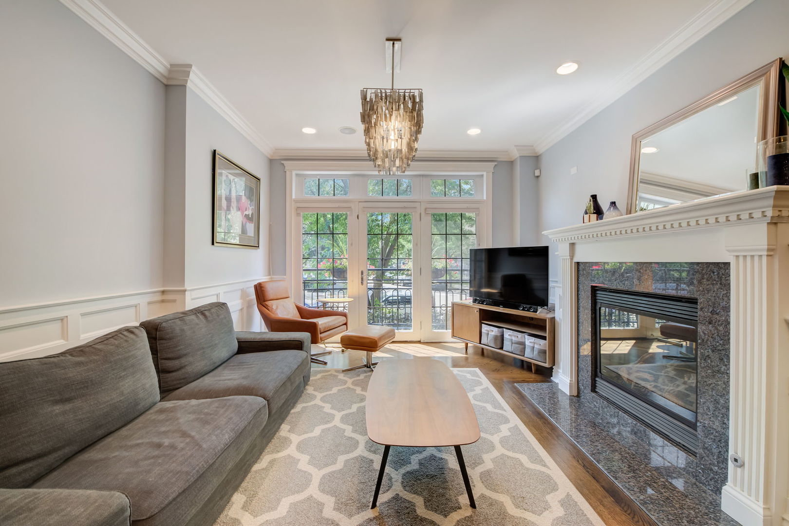 842 W Aldine Avenue Unit: 1