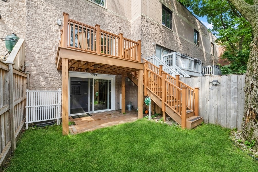 2720 N Greenview Avenue Unit: F