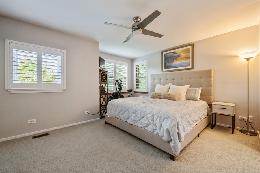 2720 N Greenview Avenue Unit: F